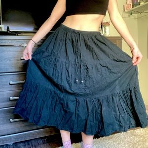 black midi/maxi skirt